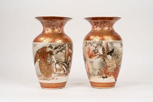 Two Kutani polychrome porcelain vases, Japan Meiji period