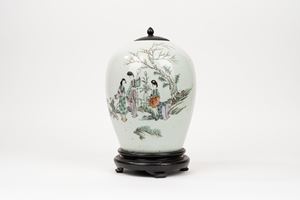  - Polychrome porcelain potiche depicting women in the garden, China, late 19th century