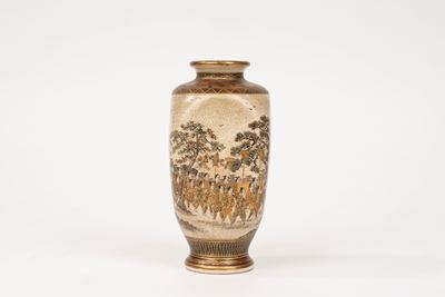 Vaso Satsuma in Porcellana Policroma e Oro, Giappone Periodo Meiji