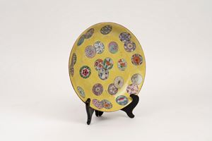  - Polychrome porcelain plate, China, late 19th century - early 20th century