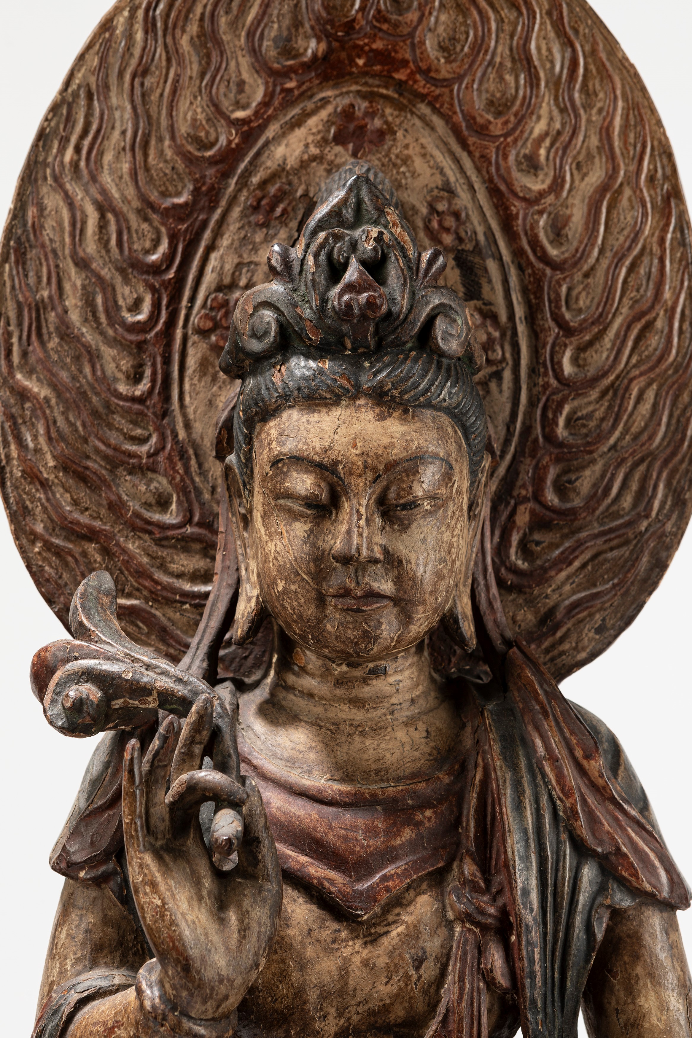 SCULTURA IN LEGNO POLICROMO RAFFIGURANTE GUANYIN