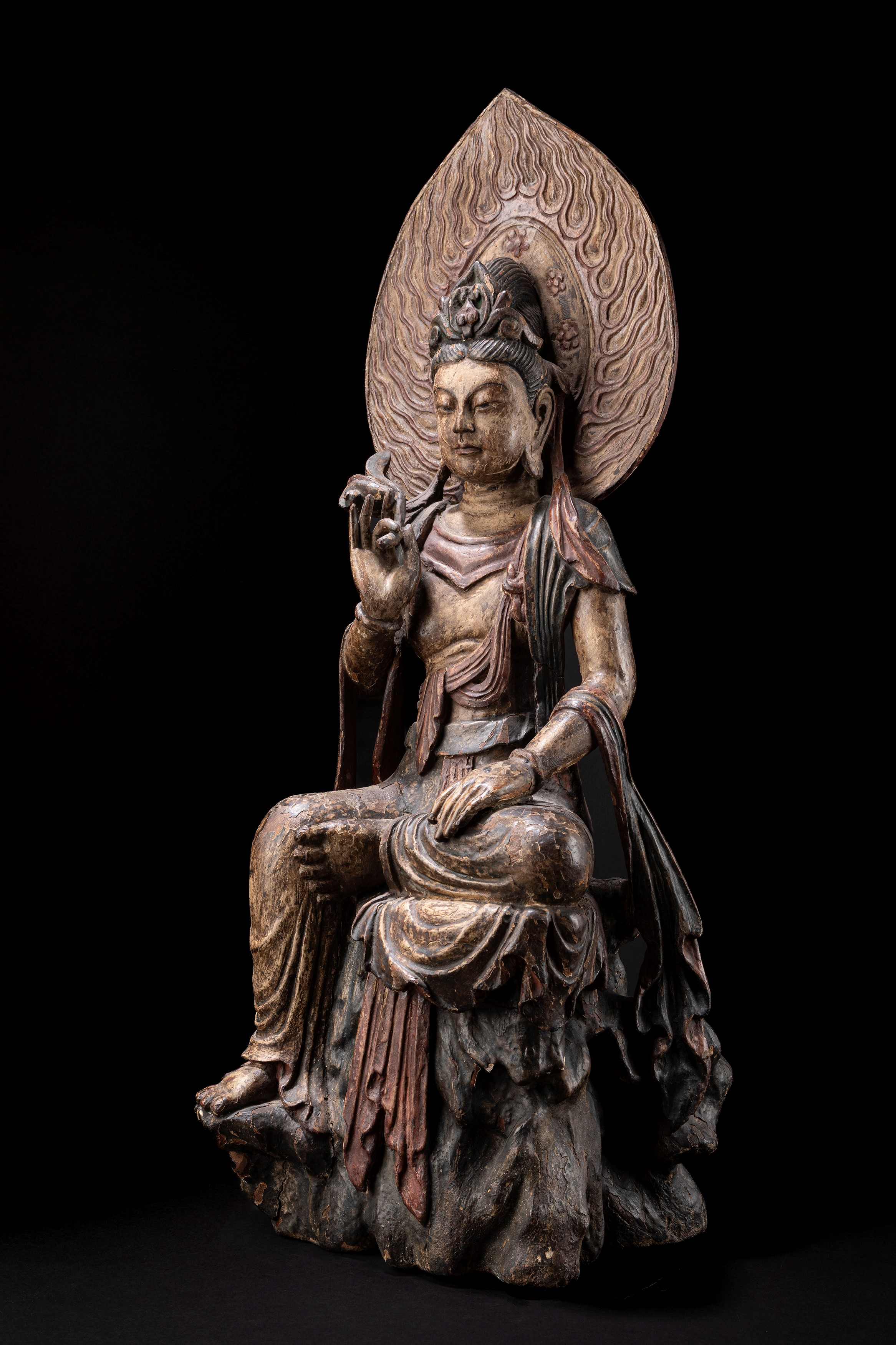 SCULTURA IN LEGNO POLICROMO RAFFIGURANTE GUANYIN