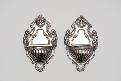 Coppia di Acquasantiere in Metallo Argentato, Fine Secolo XIX