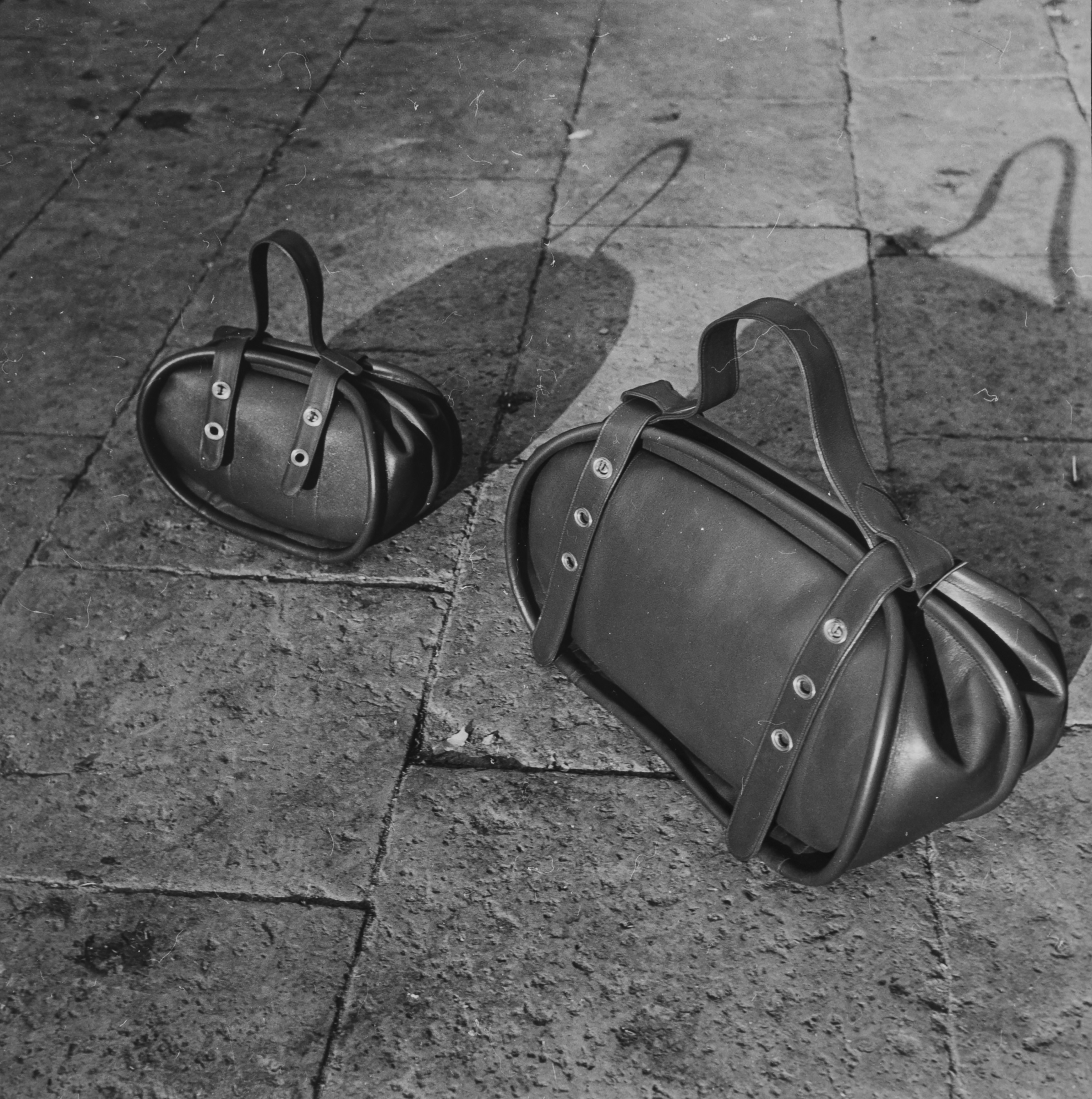 Frank Horvat - Senza Titolo (borse)