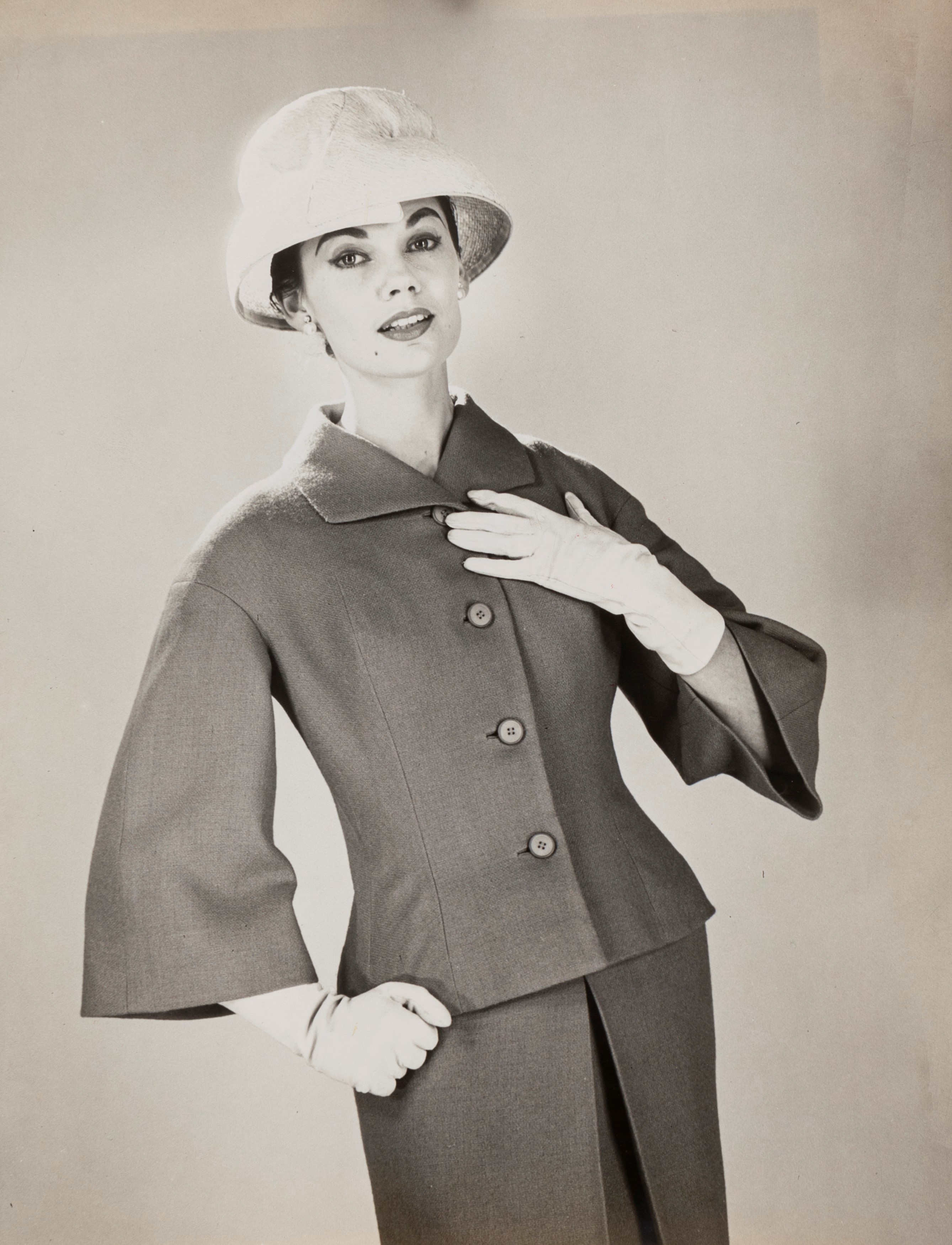 Johnny Moncada - Senza Titolo (abito Luisa Spagnoli ; Cappello Gilda Guerrini; Visone Saga)
