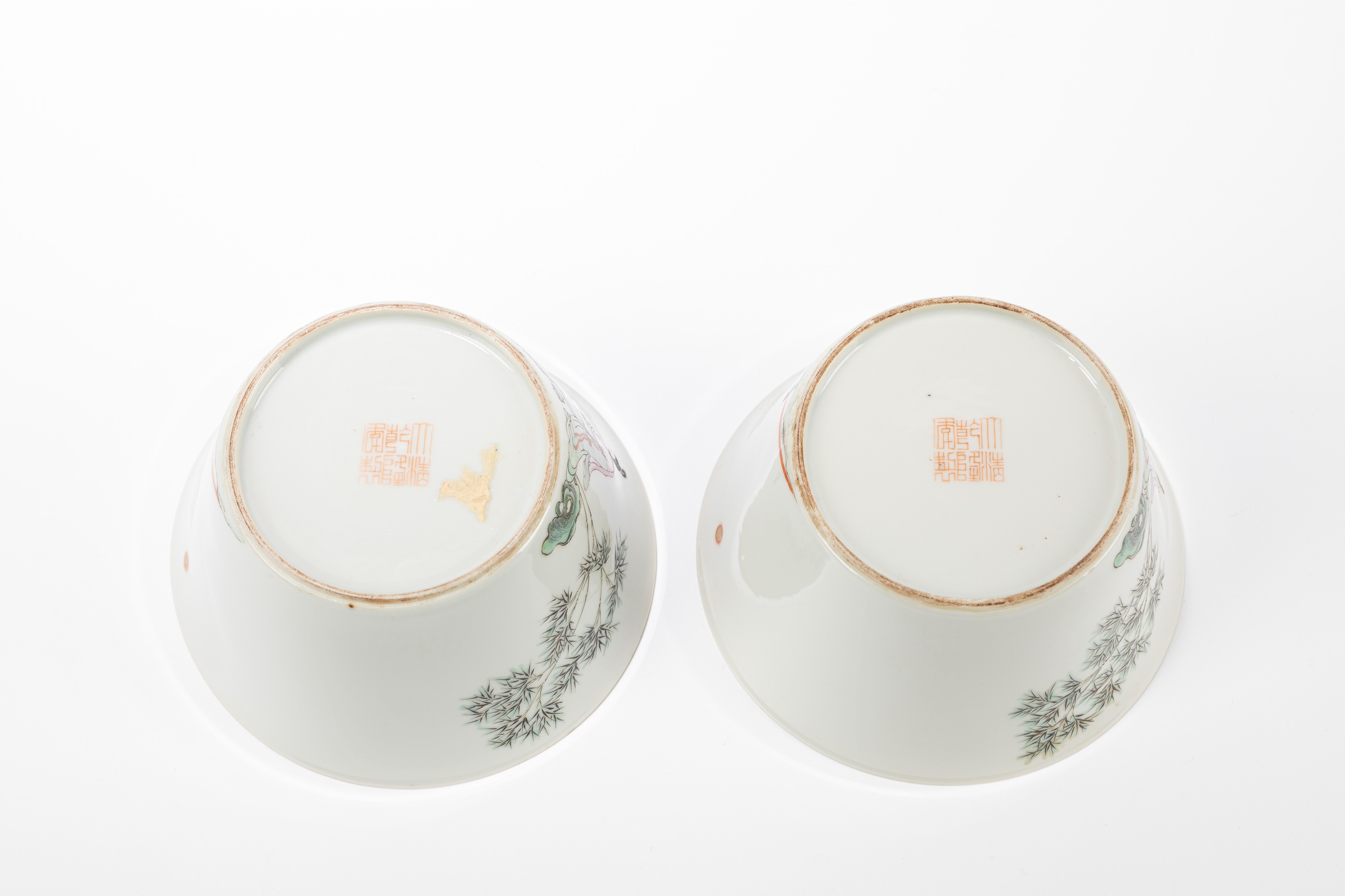 COPPIA DI CIOTOLINE IN PORCELLANA ''LADIES IN GARDEN''