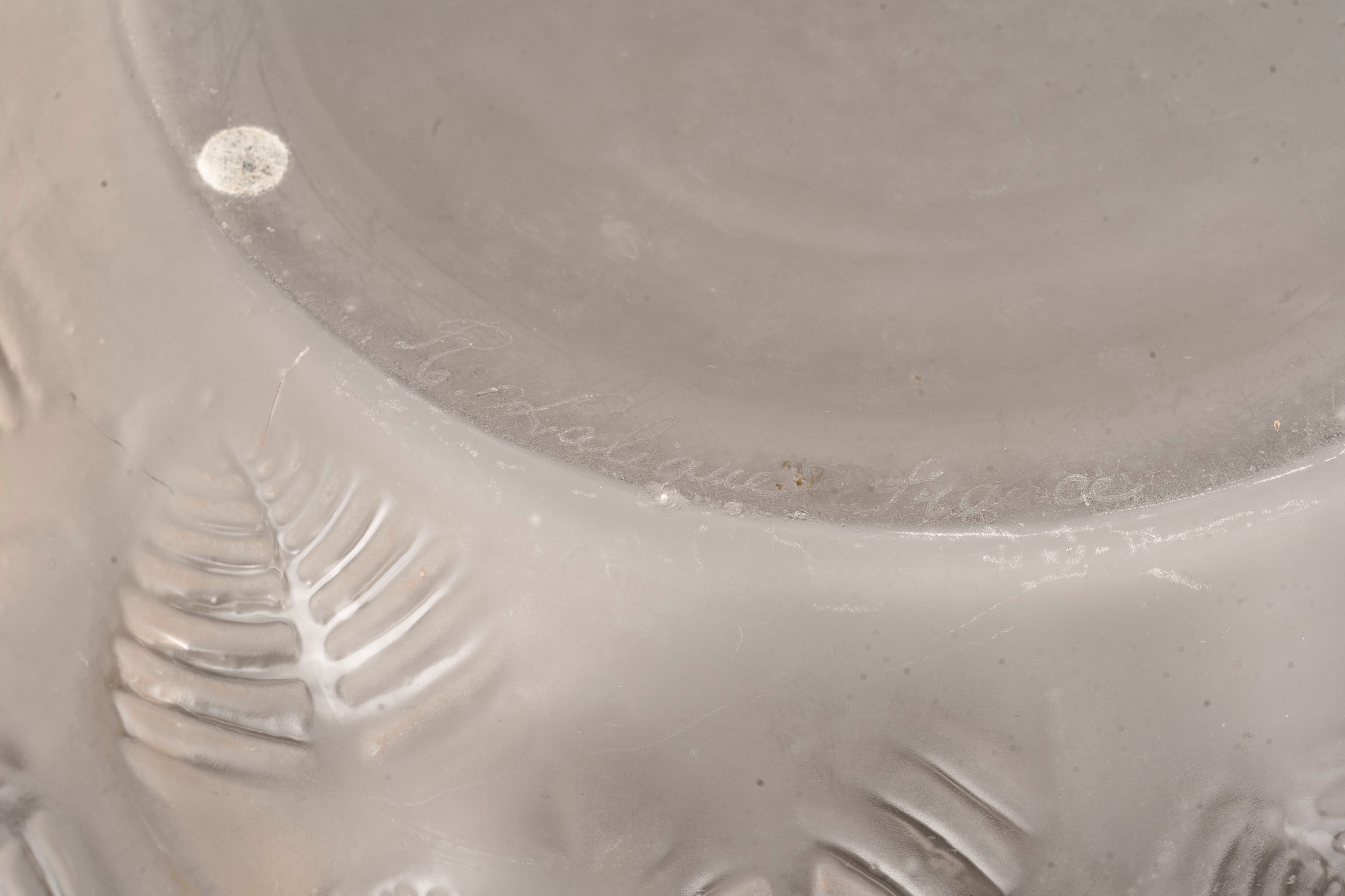 Lalique - Vaso Charmilles in Vetro Smerigliato, Modello 978, Circa 1926