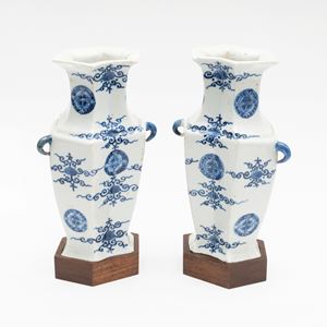  - Pair of hexagonal blue and white porcelain vases, China, 19th century