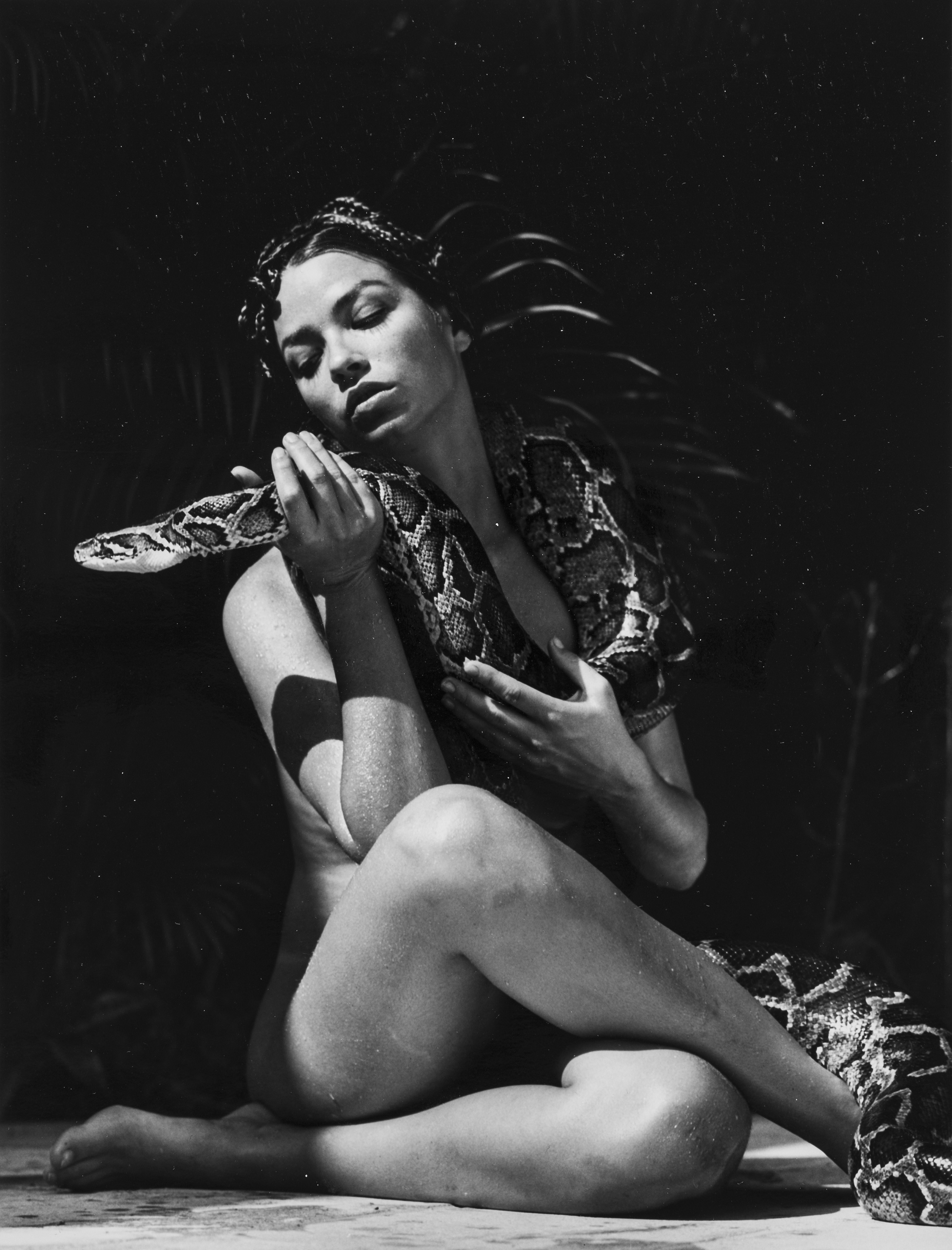 Nude At Dressing Table: Masterpiece Unveiled - 3dgbtg5