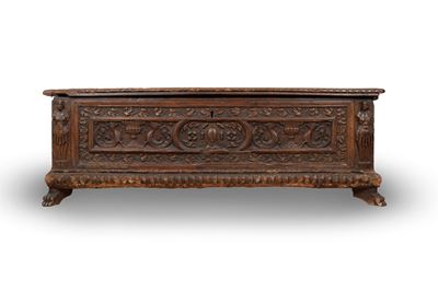 Cassapanca in Legno Intagliato, Secolo XVI