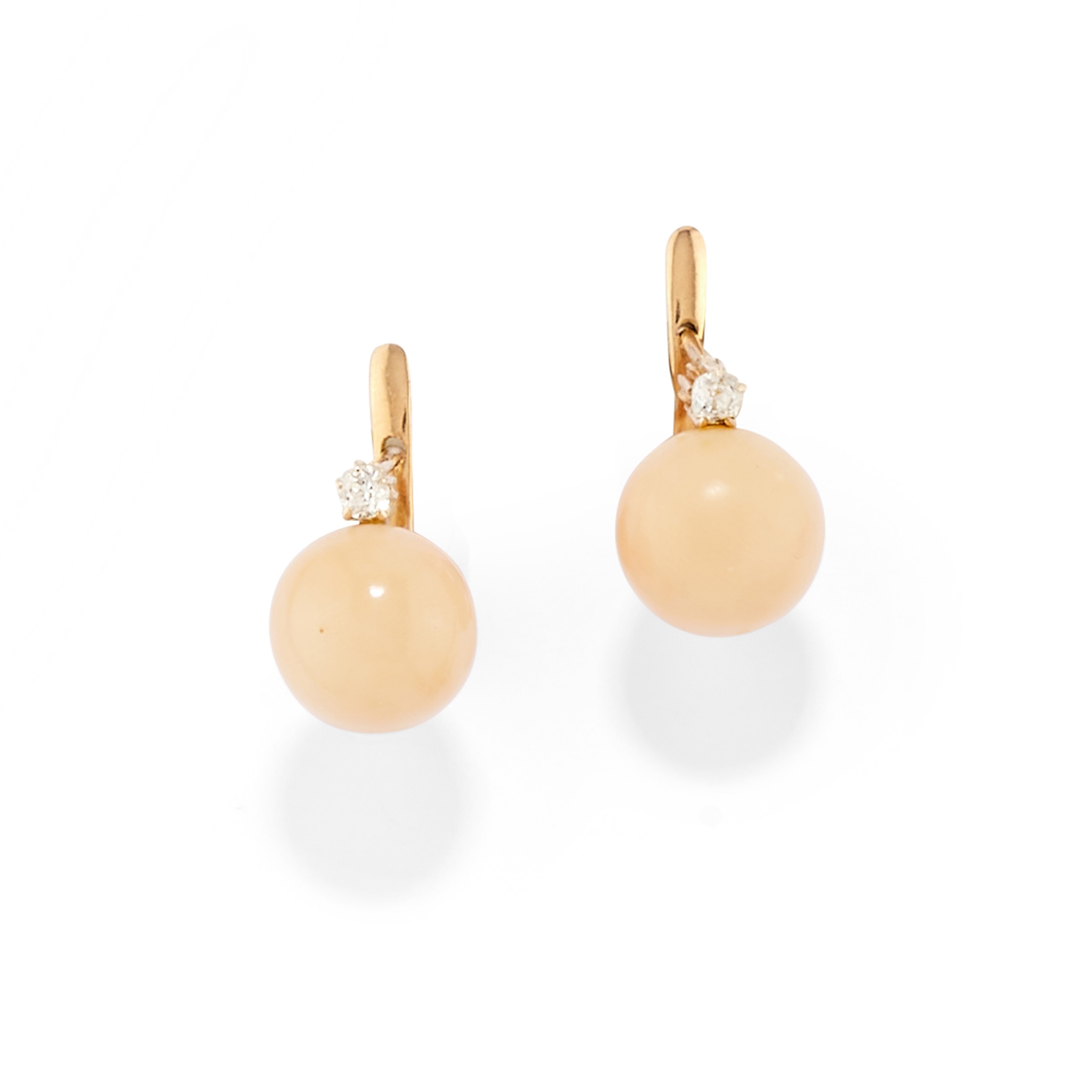 Orecchini in oro giallo 14k con corallo rosa e corallo rosso