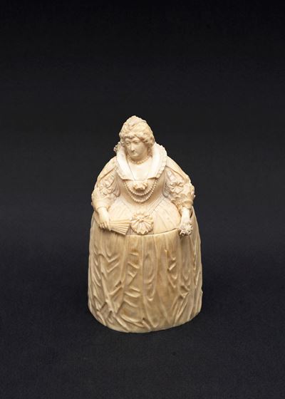 ☼ Scatola in Avorio Raffigurante Maria De' Medici, Manifattura di Dieppe, Secolo XIX