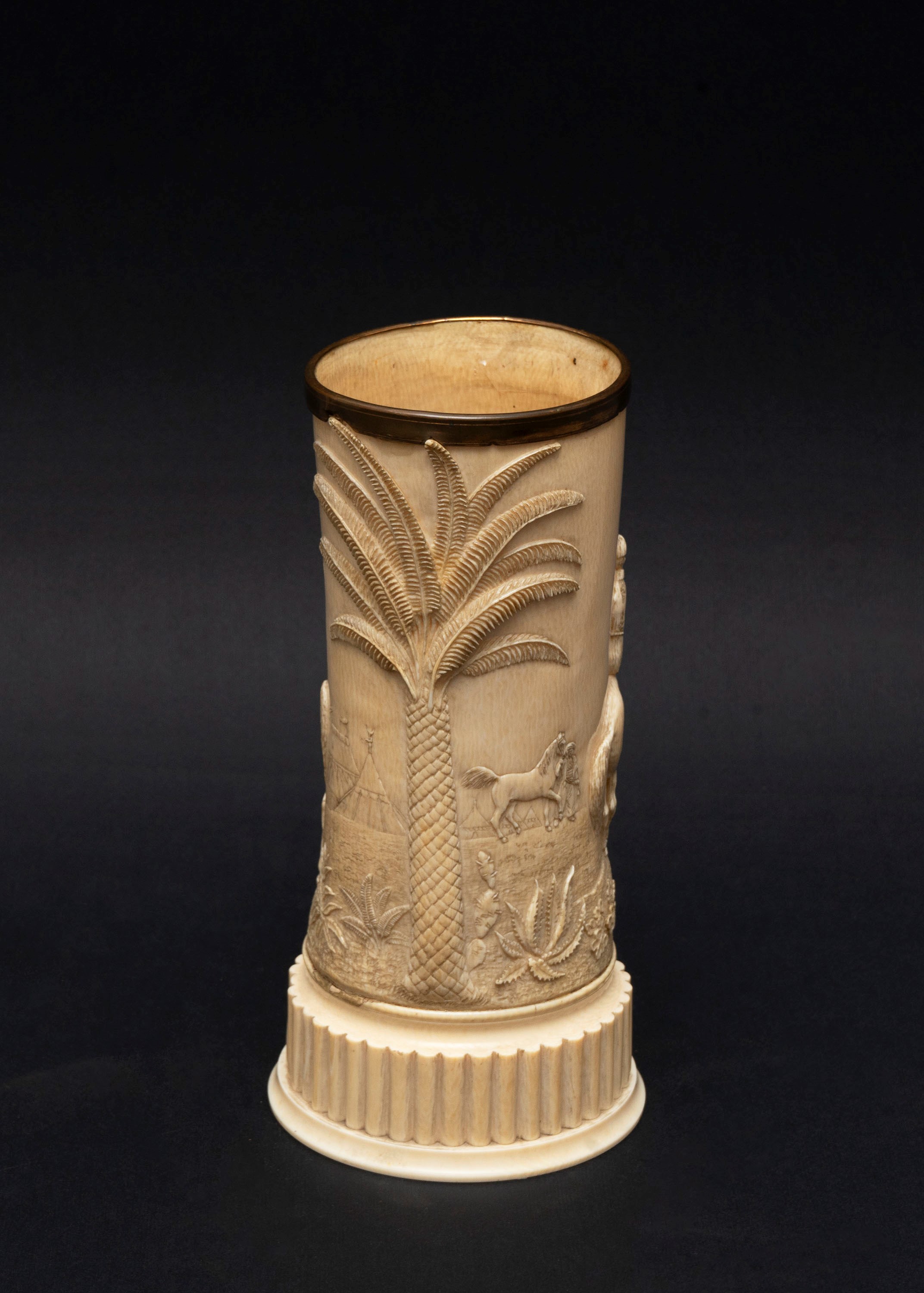 Scuola Tedesca, Fine Secolo XVIII - ☼ Vaso in Avorio