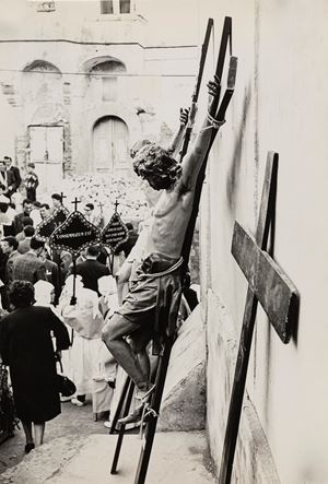 Untitled (Procession of the Dead Christ, Napoli)