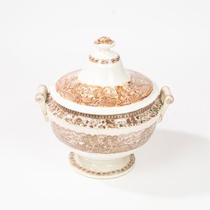 Two-handled soup tureen with porcelain lid