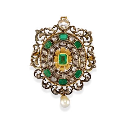 Pendente-spilla in oro giallo 18k e argento, decorata con diamanti e smeraldi