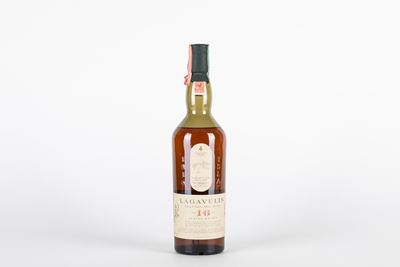 Lagavulin 16 Year Old Single Malt Scotch Whisky