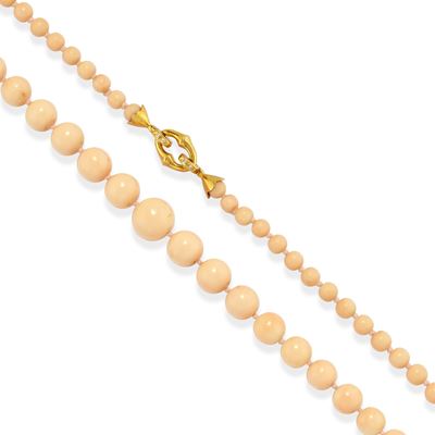 Collana di corallo rosa con dettagli in oro giallo 18k