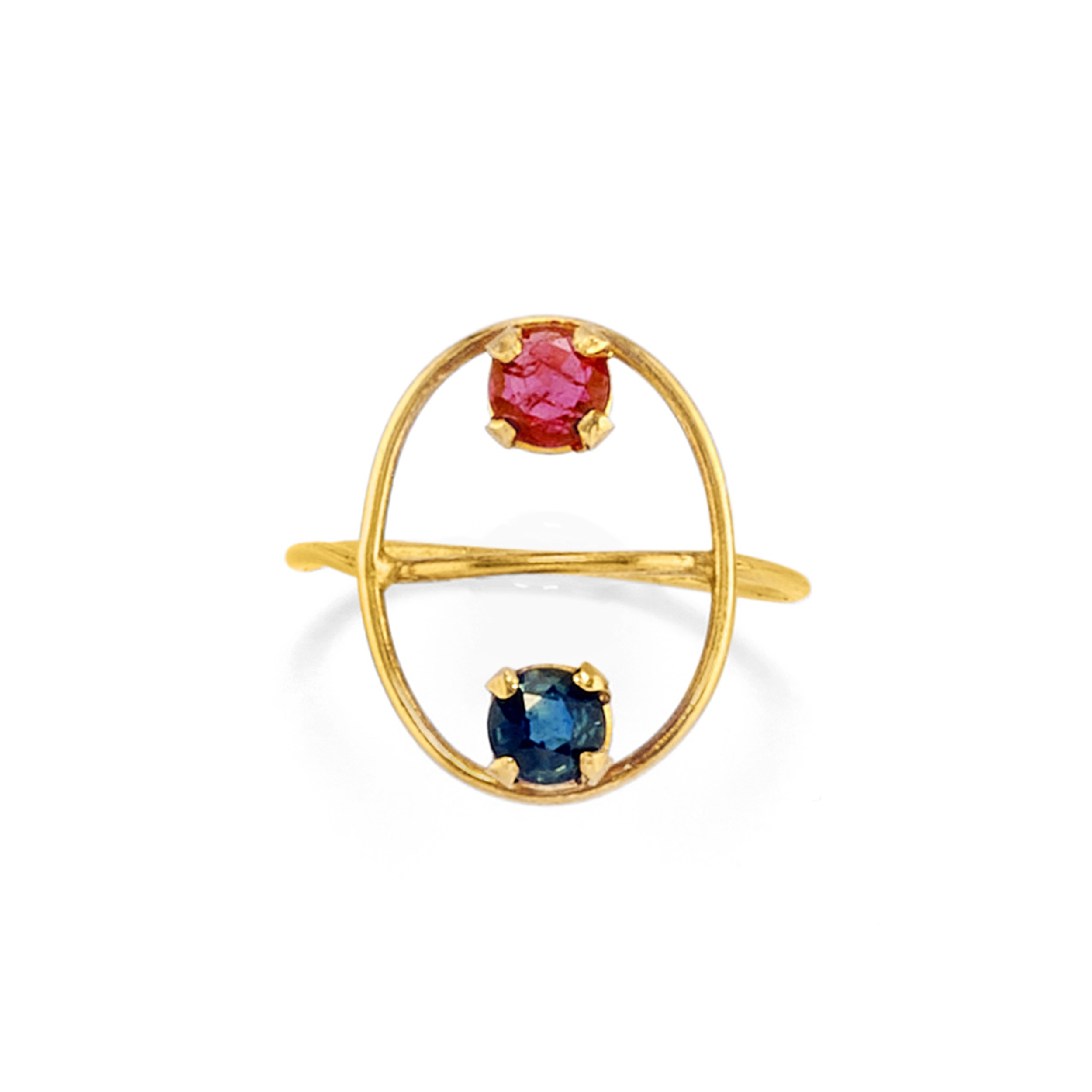 Cinque anelli in oro giallo 18k con zaffiri, rubini, diamanti, perle coltivate, onice e ambra