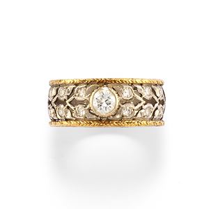 Anello con diamanti