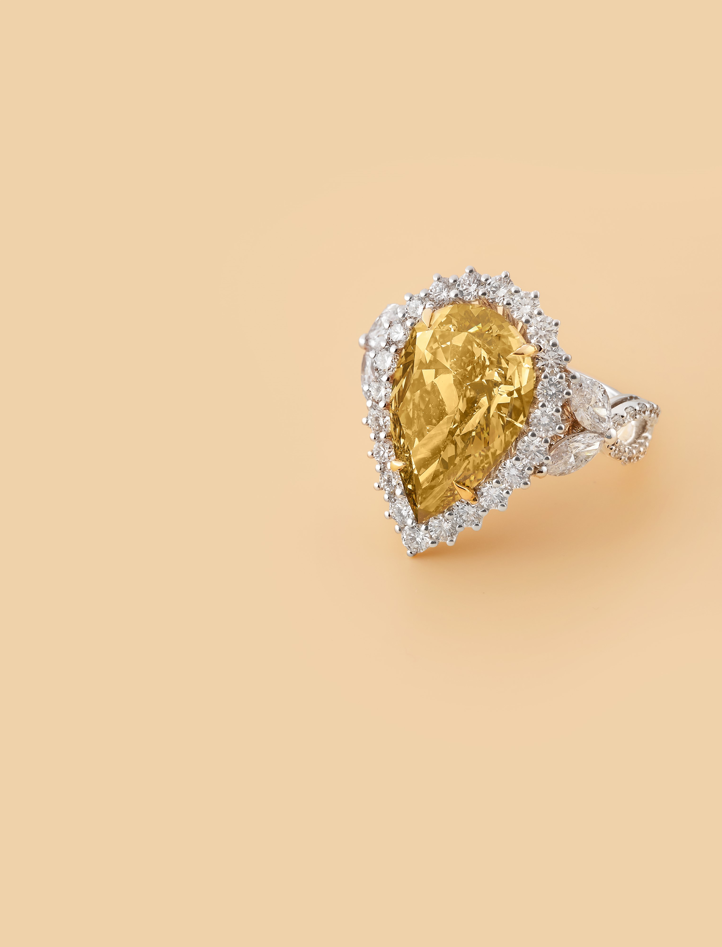 Anello con Diamante