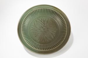 Piatto "Longquan" a invetriatura celadon