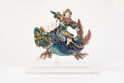 Antica Scultura Cinese in Ceramica Policroma Raffigurante Animale Fantastico con Cavaliere