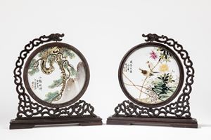 COPPIA DI PLACCHE IN PORCELLANA