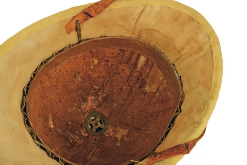 Casco Coloniale da Ufficiale del 5° Reggimento Lancieri di Novara