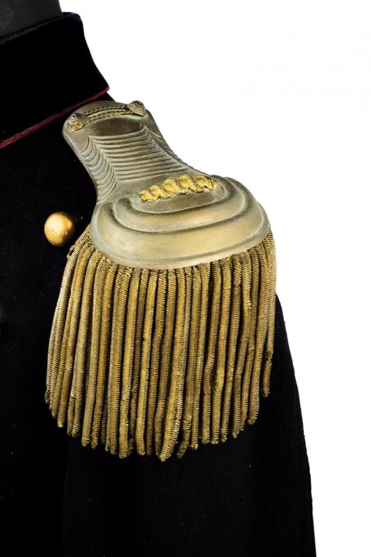 Rara Uniforme da Ufficiale Medico della Croce Rossa