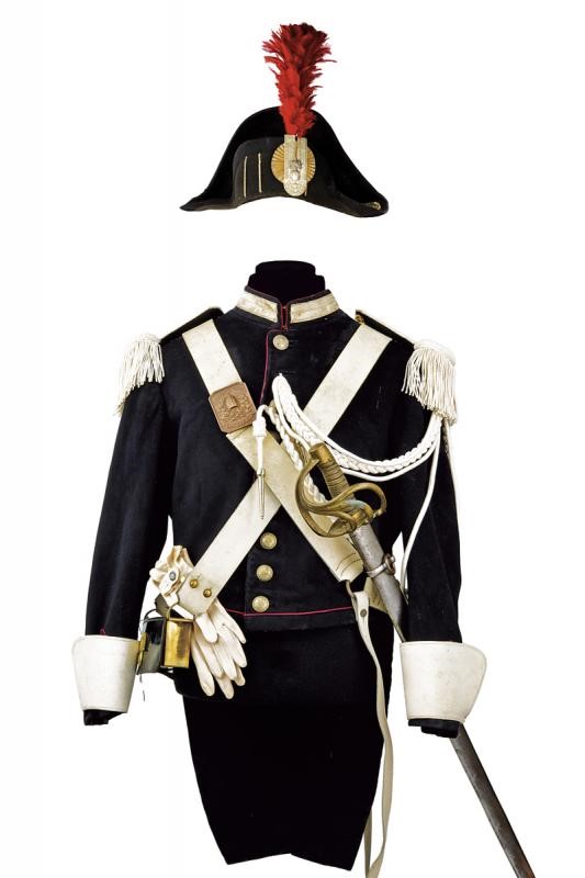 Uniforme da Gendarme con Sciabola