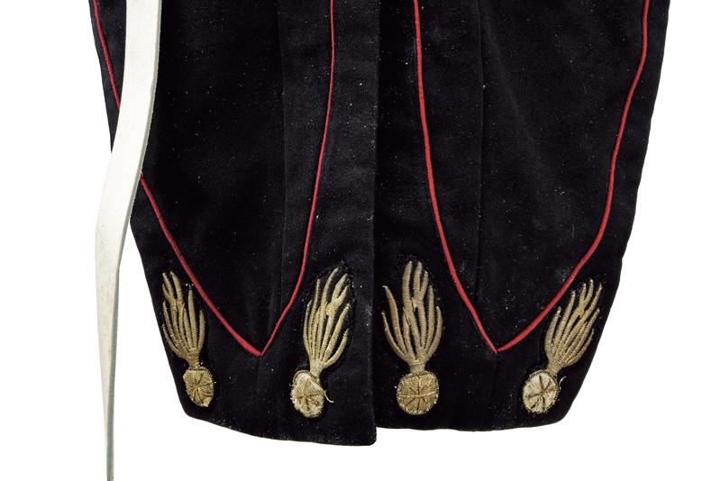Uniforme da Gendarme con Sciabola