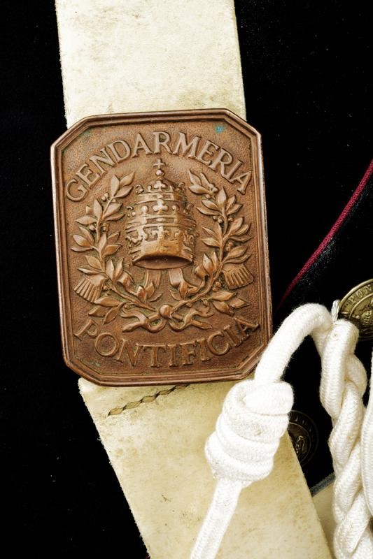 Uniforme da Gendarme con Sciabola