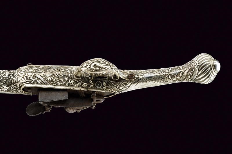 Pistola alla Morlacca a Pietra Focaia con Fornimenti in Argento