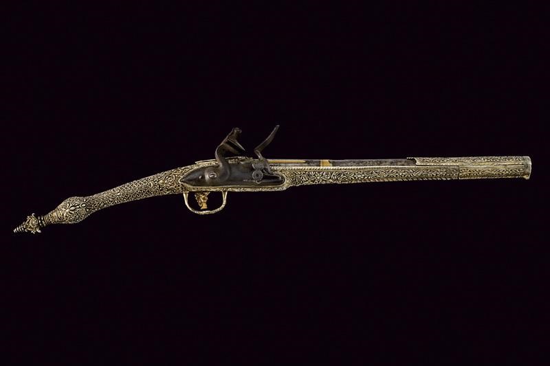 Notevole Pistola a Pietra Focaia in Stile Roka in Argento