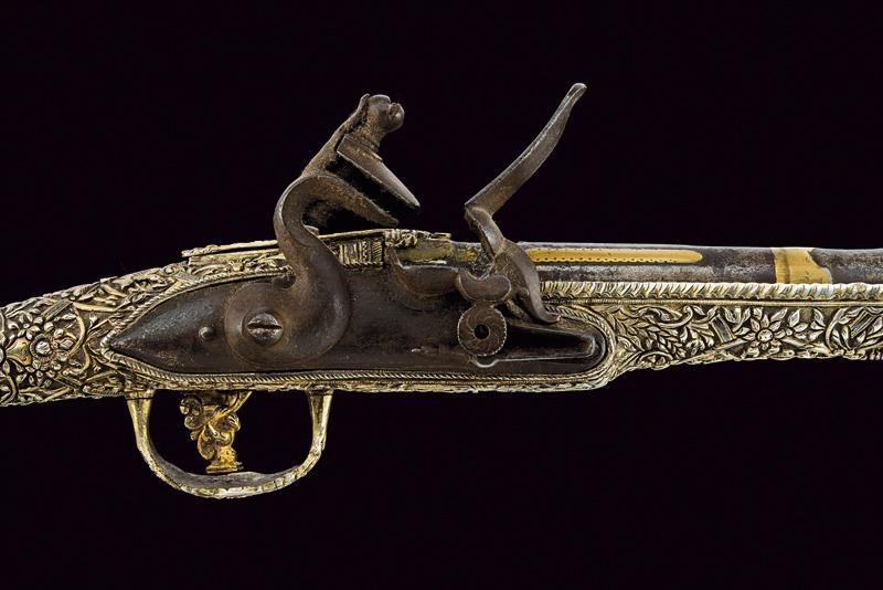 Notevole Pistola a Pietra Focaia in Stile Roka in Argento