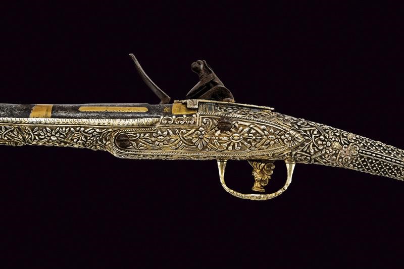 Notevole Pistola a Pietra Focaia in Stile Roka in Argento