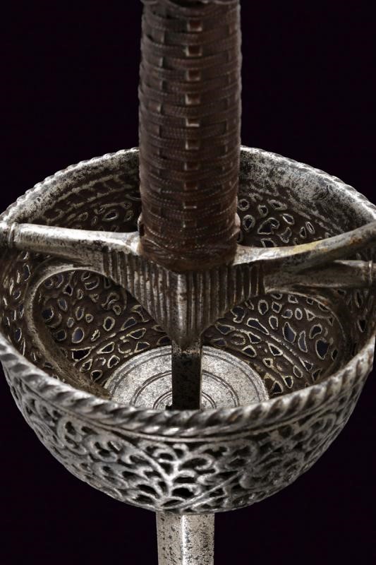 Elegante Spada a Tazza
