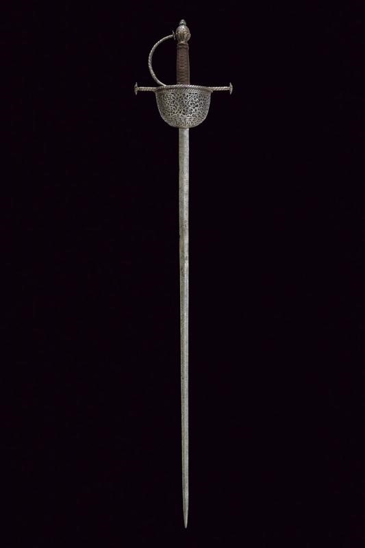 Elegante Spada a Tazza