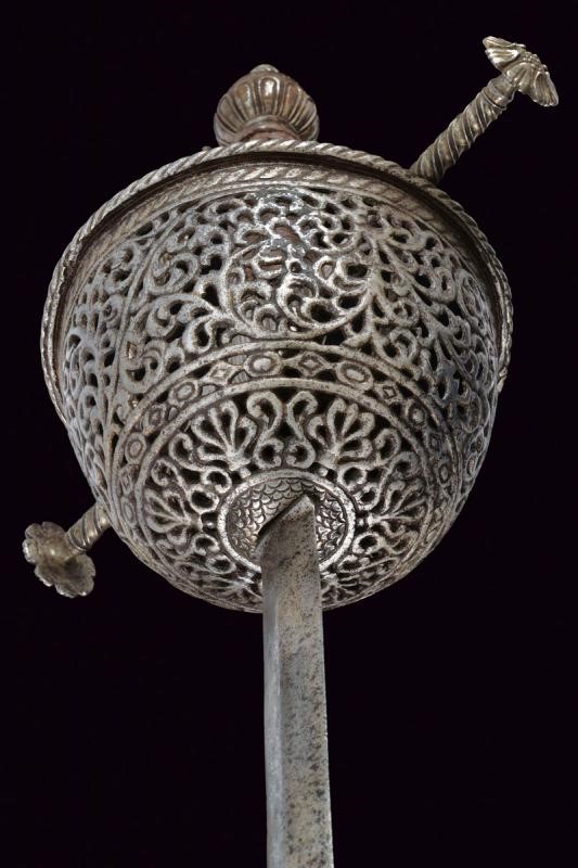Elegante Spada a Tazza