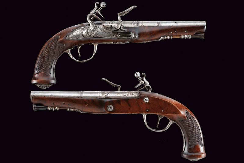 Interessante Paio di Pistole a Pietra Focaia con Bellissimi Fornimenti