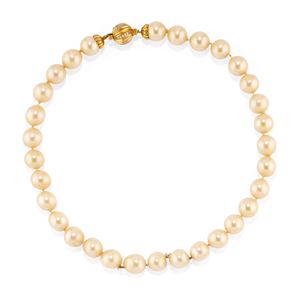 Syntethic pearl necklace