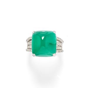 Anello con smeraldo