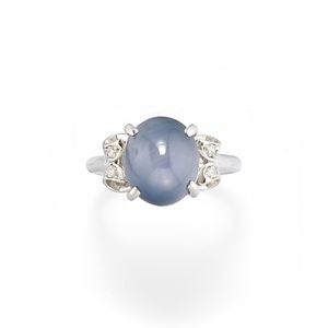 Anello con zaffiro