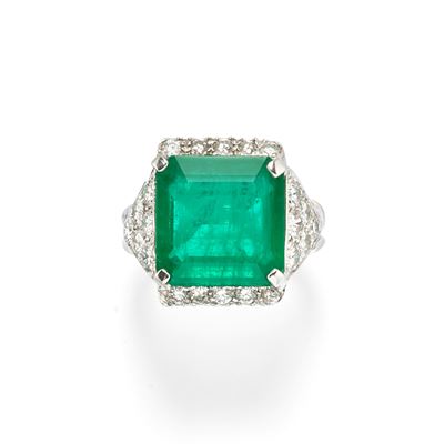 Anello con Smeraldo