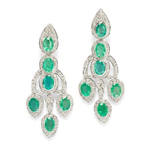 Orecchini con smeraldi