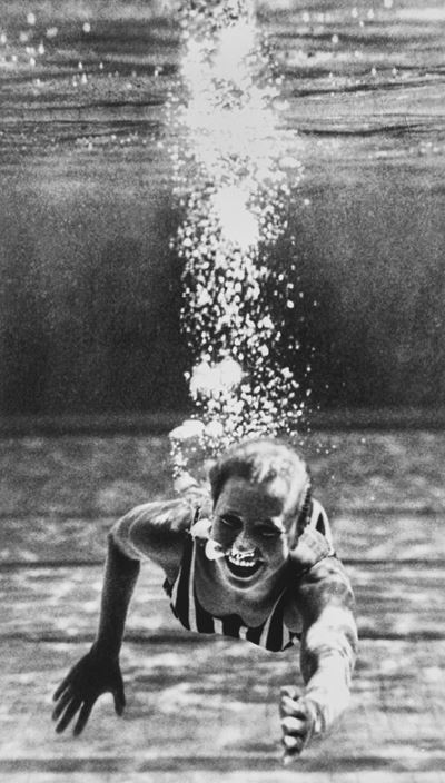 Gold Fish - Stampa alla gelatina ai sali d'argento, 1966