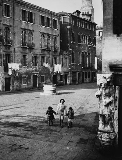 Campo dei Mori, Venezia - Stampa alla gelatina ai sali d'argento, 1953