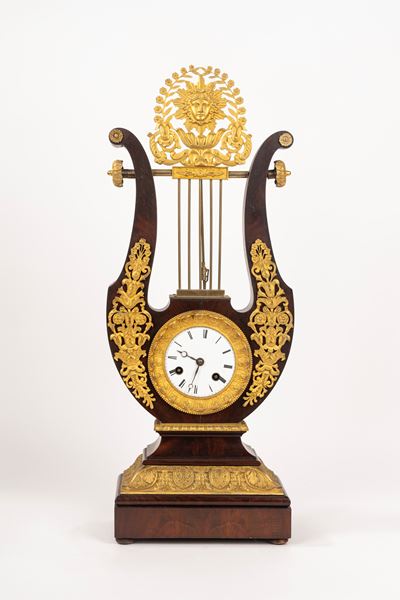 Orologio da Tavolo a Forma di Lira in Mogano e Bronzo Dorato, Secolo XIX