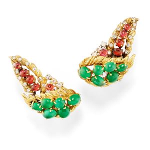 Earrings with coloured stones
